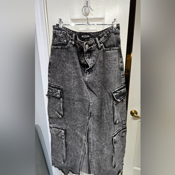 True religion black denim skirt - Picture 2 of 2